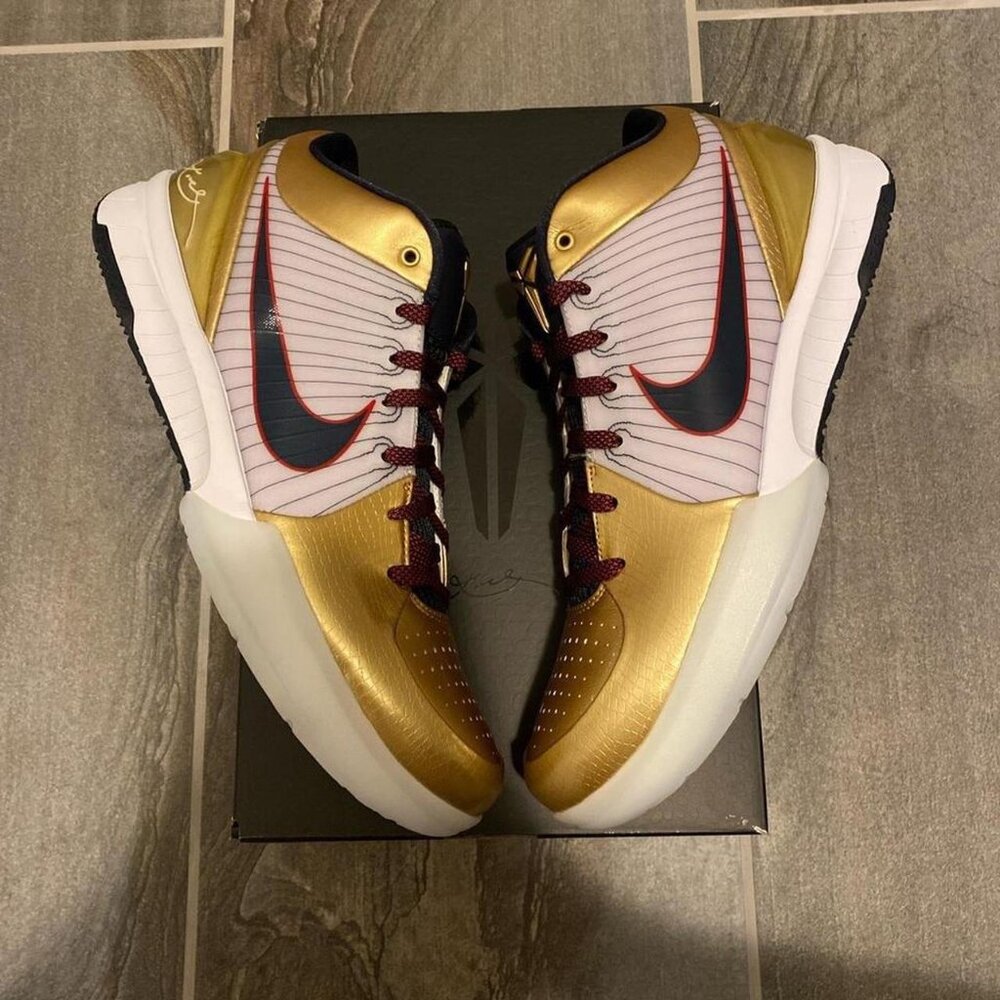 Nike Kobe 4 Gold Medal